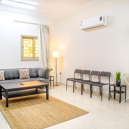 Luxurious Family 3 Bedroom Apartments 10 Mins Drive To Al-Masjid Nabawi - Nozol Noor 1 Medina Kültér fotó