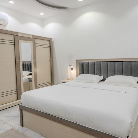 Luxurious Family 3 Bedroom Apartments 10 Mins Drive To Al-Masjid Nabawi - Nozol Noor 1 Medina Kültér fotó