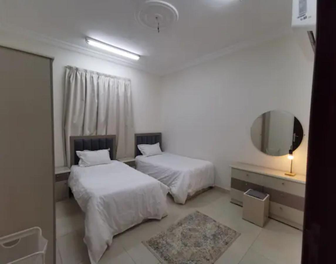 Luxurious Family 3 Bedroom Apartments 10 Mins Drive To Al-Masjid Nabawi - Nozol Noor 1 Medina Kültér fotó