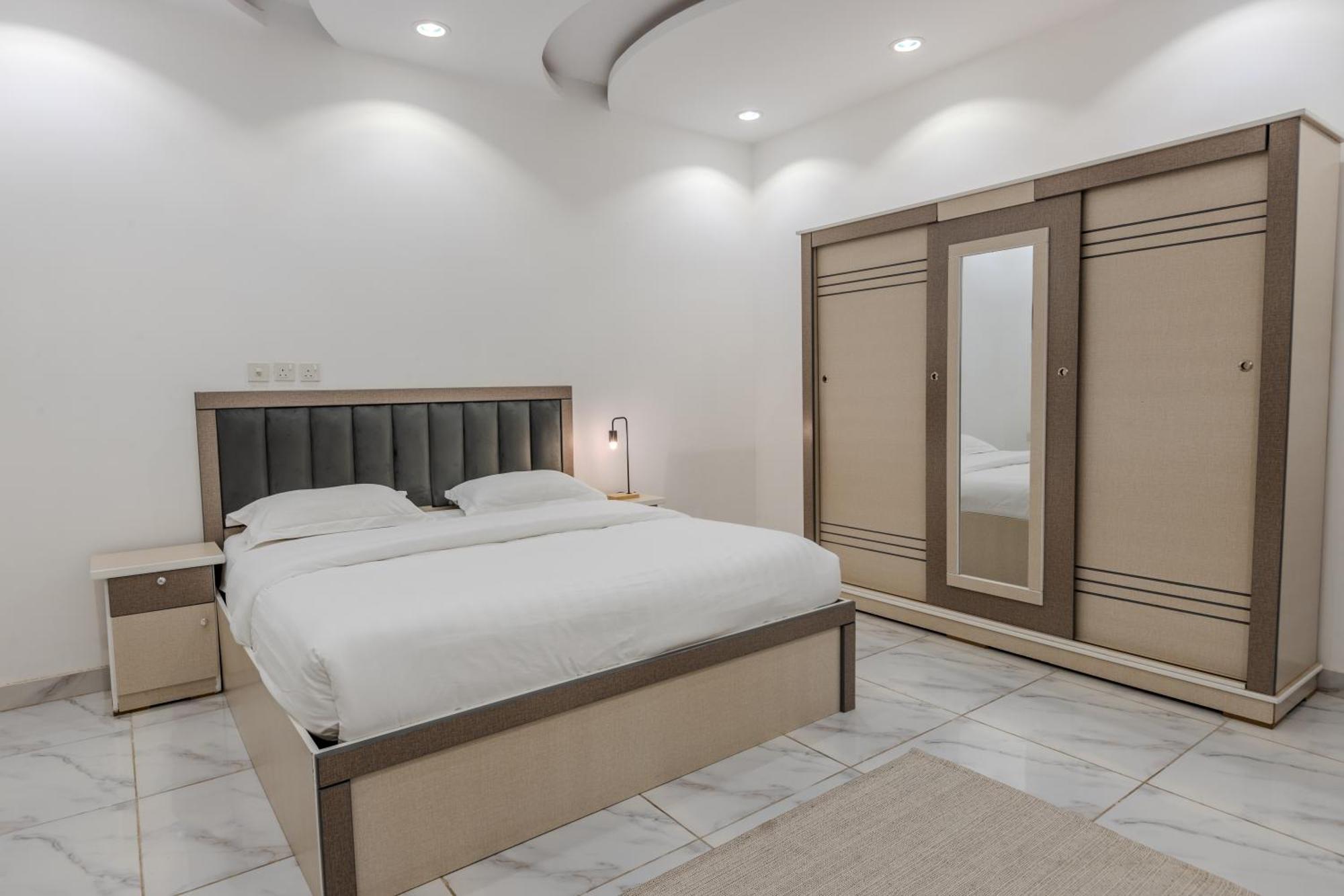 Luxurious Family 3 Bedroom Apartments 10 Mins Drive To Al-Masjid Nabawi - Nozol Noor 1 Medina Kültér fotó